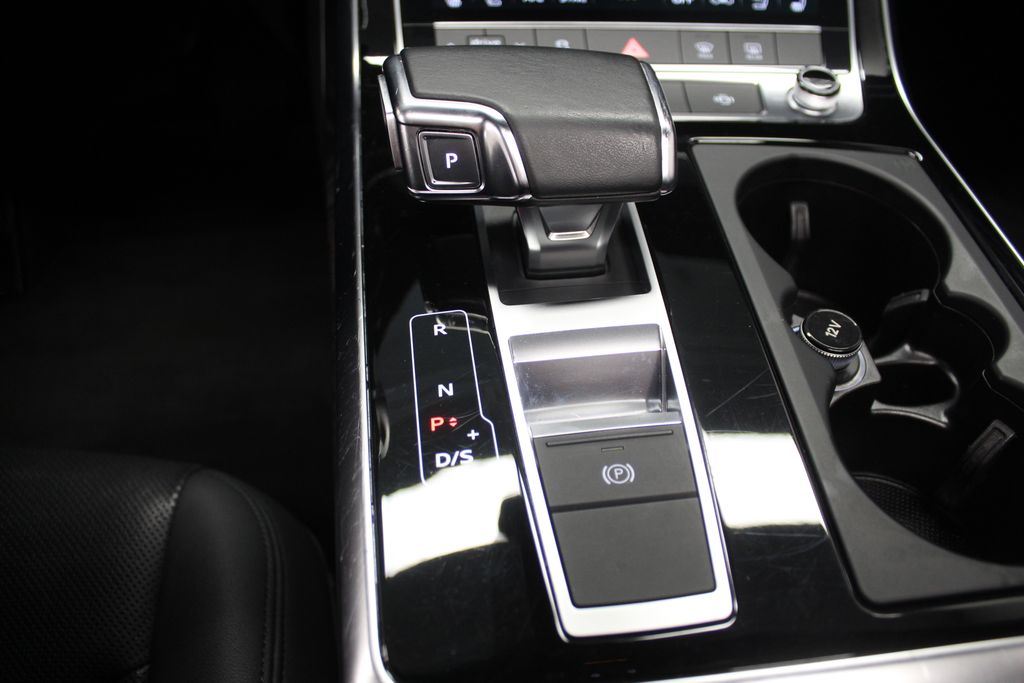 Thumbnail: 2020 Audi Q7 - 12