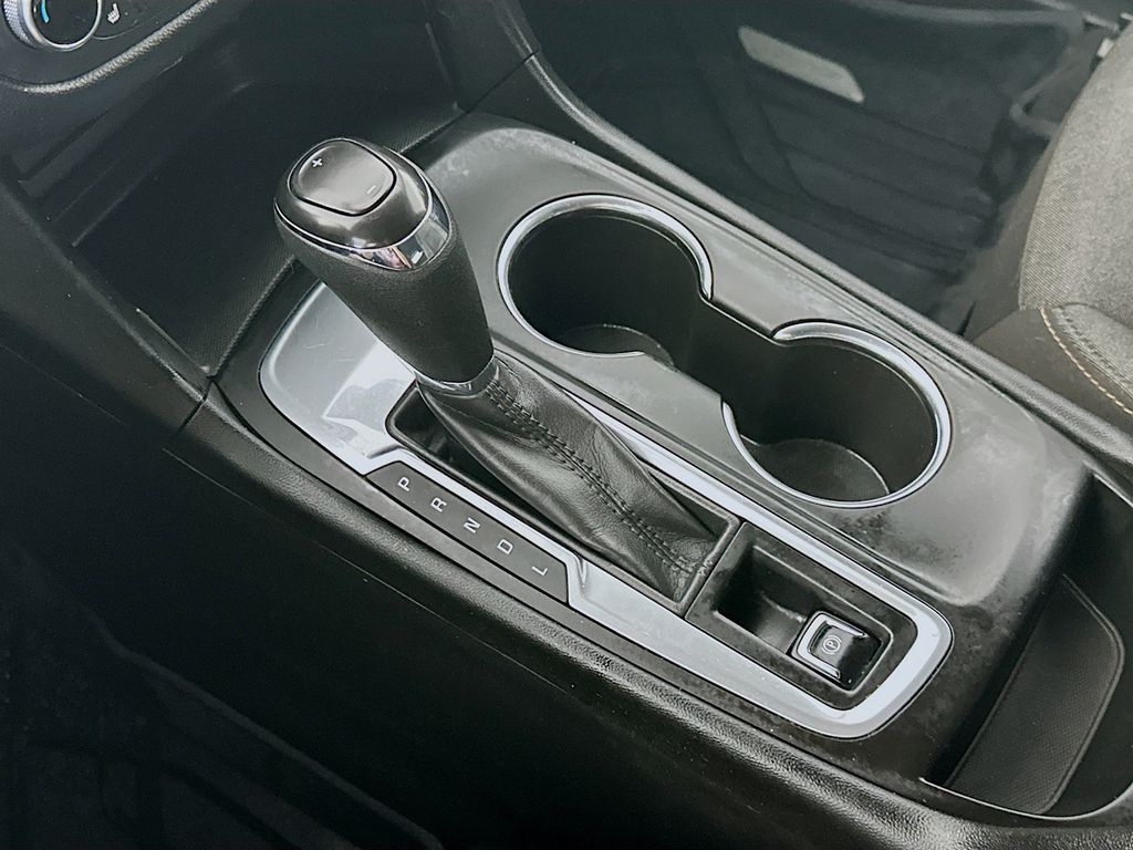 Used 2020 Silver Chevrolet LT image 16