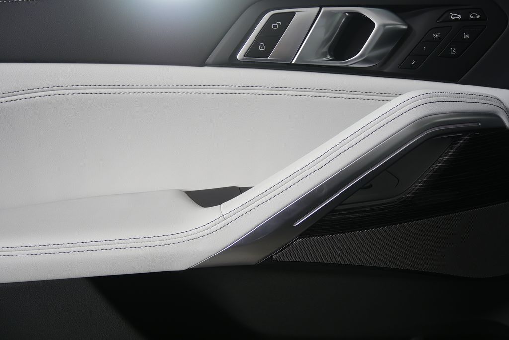 Thumbnail: 2026 BMW X6 - 9