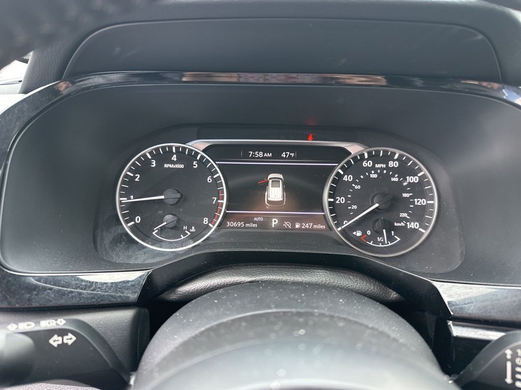 2024 Nissan Pathfinder SV photo