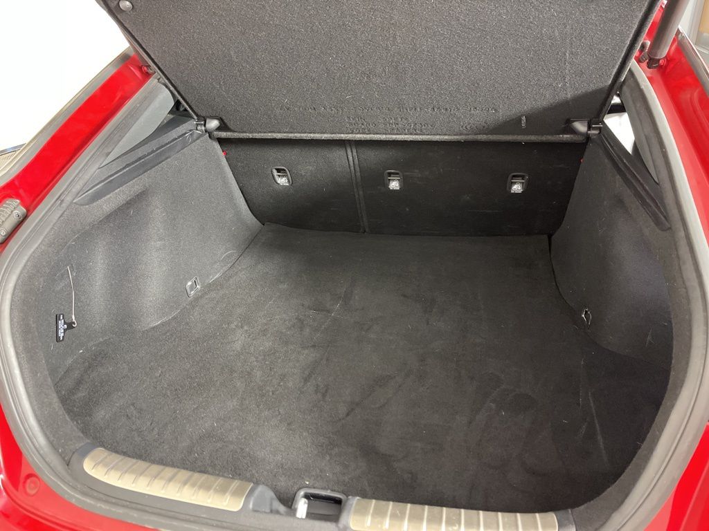 Thumbnail: 2018 Kia Stinger - 10