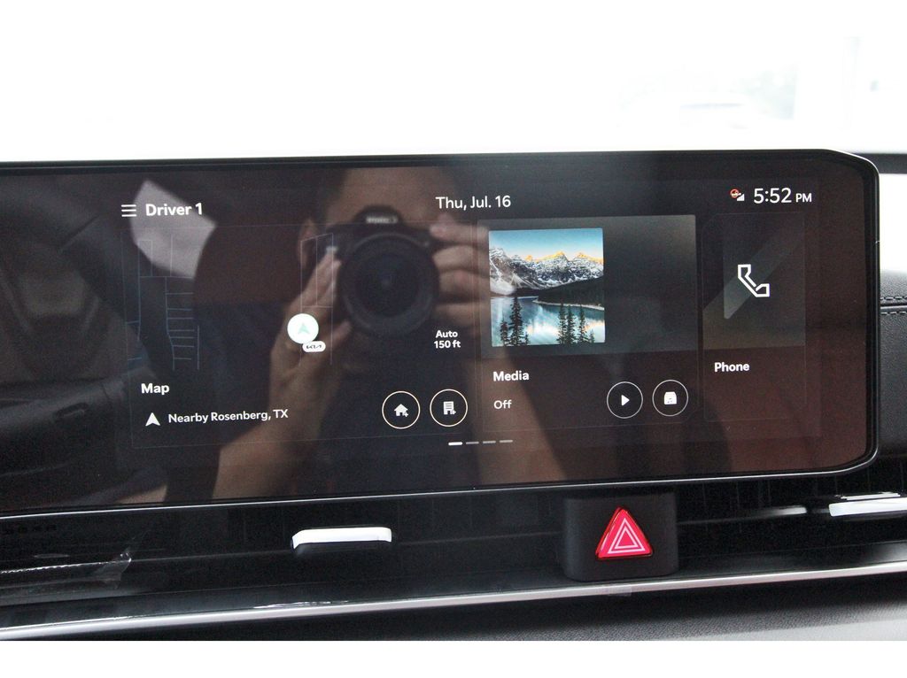 New 2026 Kia Carnival MPV Van