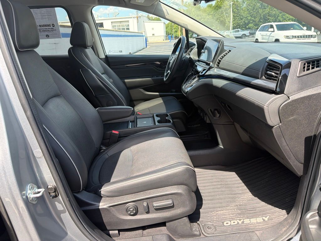 Thumbnail: 2025 Honda Odyssey - 25