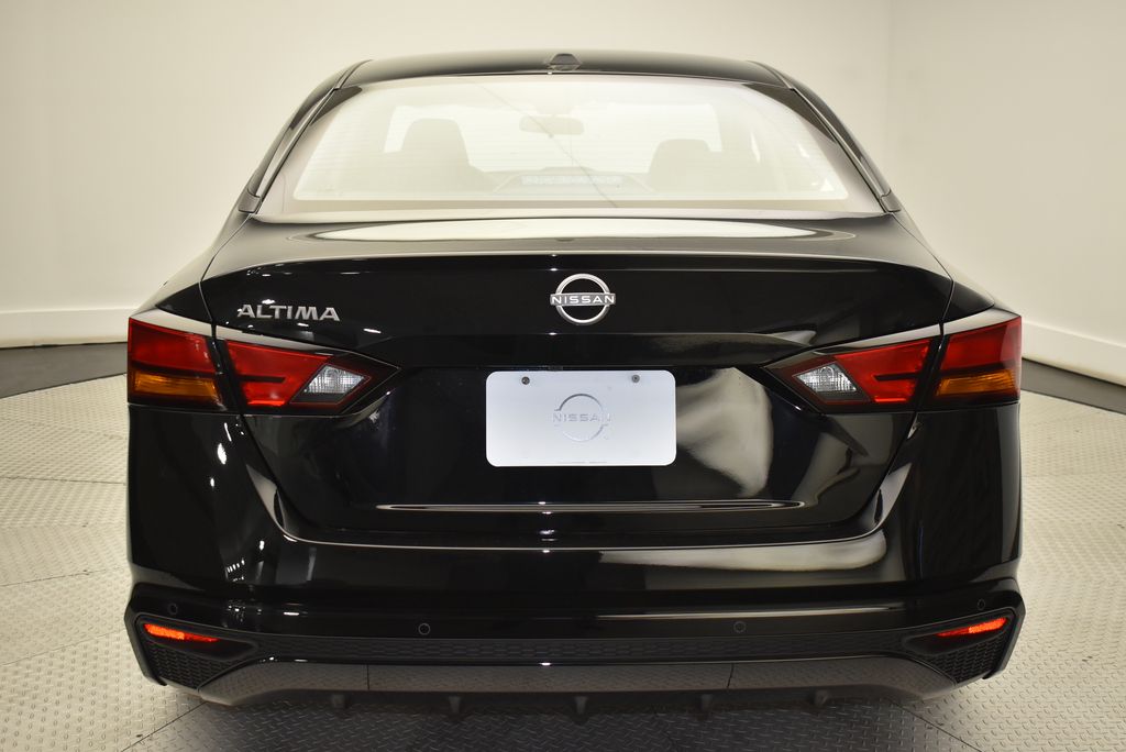 Thumbnail: 2025 Nissan Altima - 6