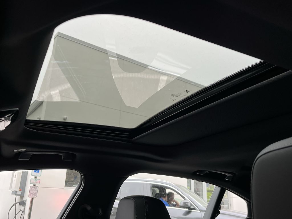 Thumbnail: 2026 BMW 5 Series - 22