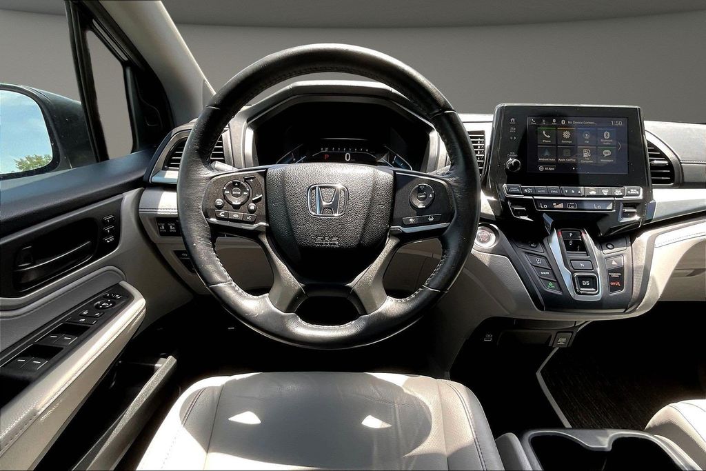 Used 2021 Honda Odyssey Van