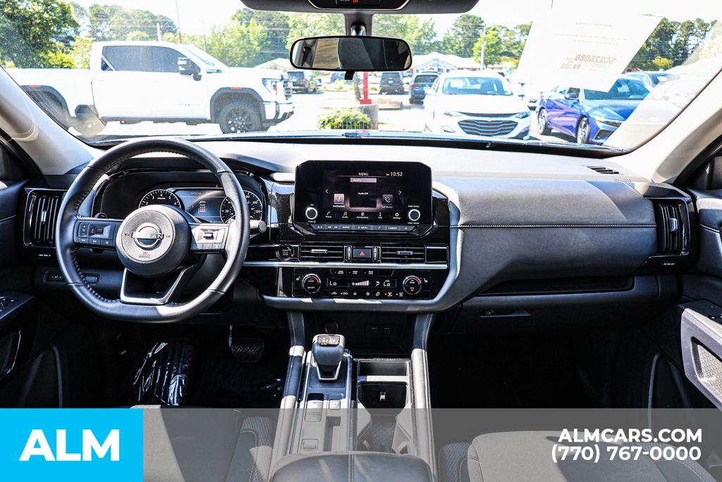 Used 2025 Blue Nissan SV image 31