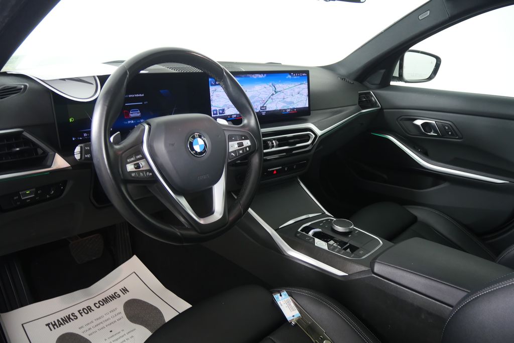 Thumbnail: 2024 BMW 3 Series - 13