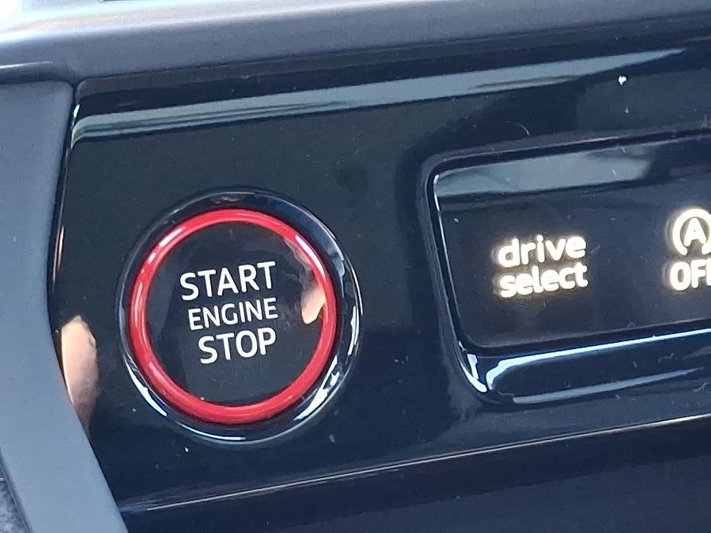 Thumbnail: 2026 Audi SQ5 - 19