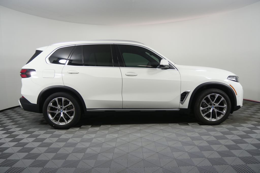 Thumbnail: 2024 BMW X5 - 2