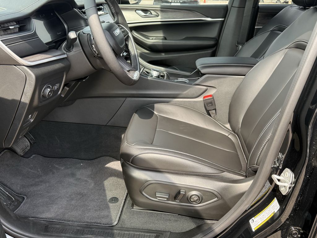 2025 Jeep Grand Cherokee Limited Black at River Oaks CDJR
