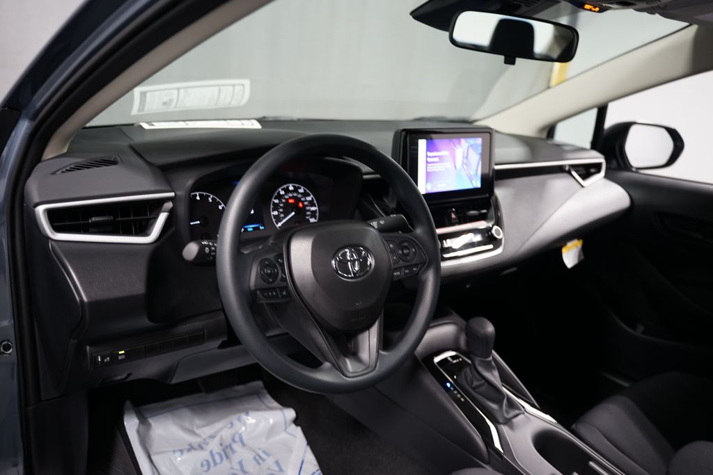 2025 Toyota Corolla LE 11