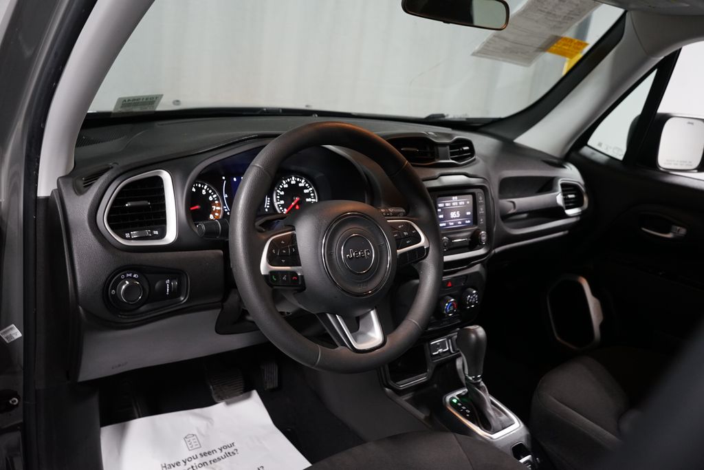 Thumbnail: 2020 Jeep Renegade - 11