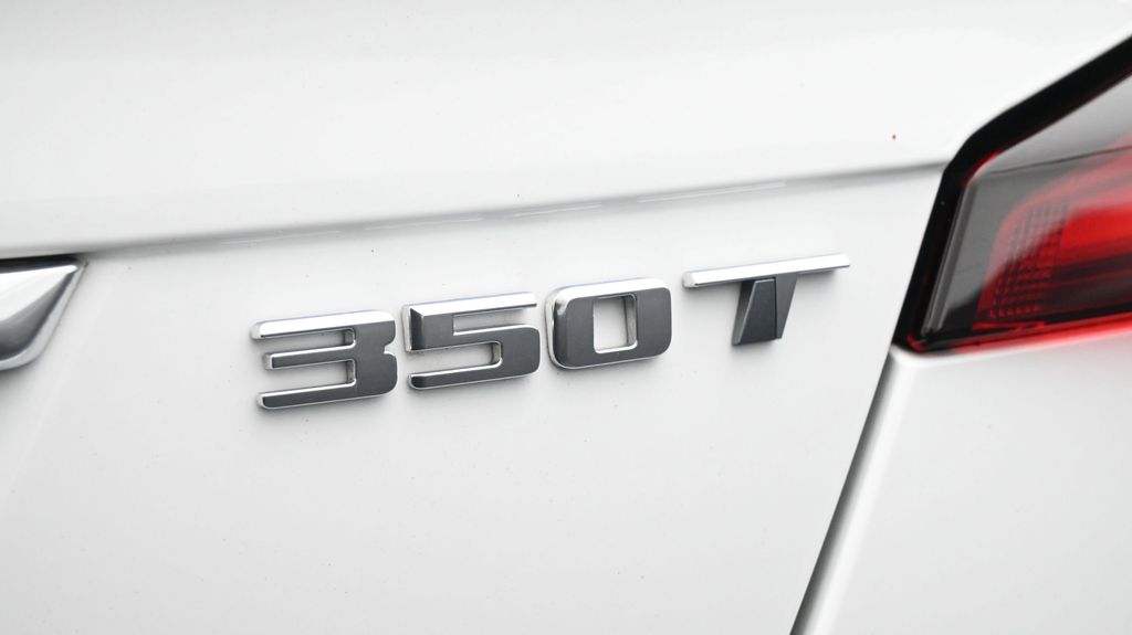 Used 2024 White Cadillac Luxury image 22