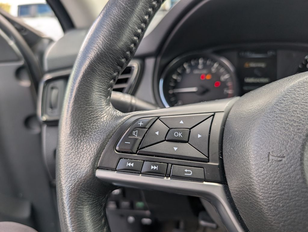Used 2017 Silver Nissan SV image 12