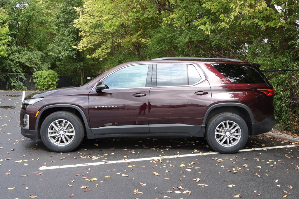 Thumbnail: 2023 Chevrolet Traverse - 4