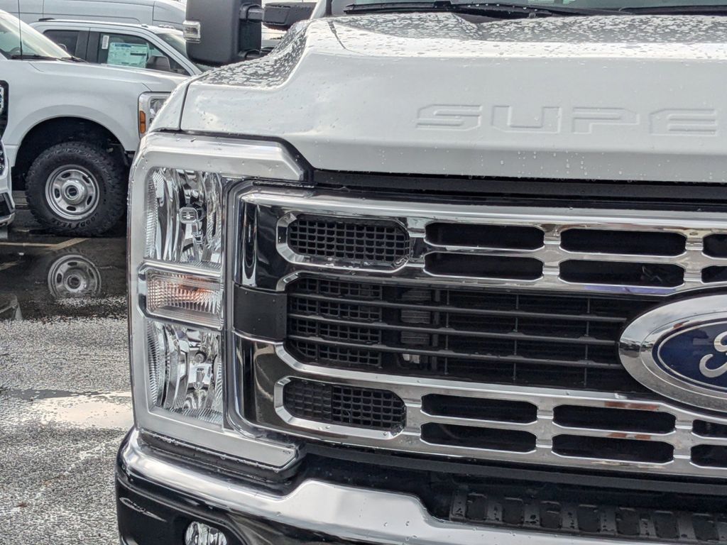 2025 Ford F-350 Super Duty XL