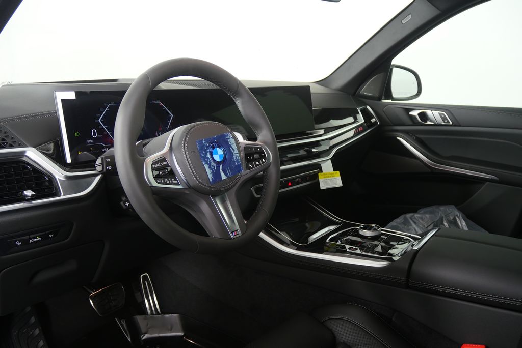 Thumbnail: 2026 BMW X5 - 13