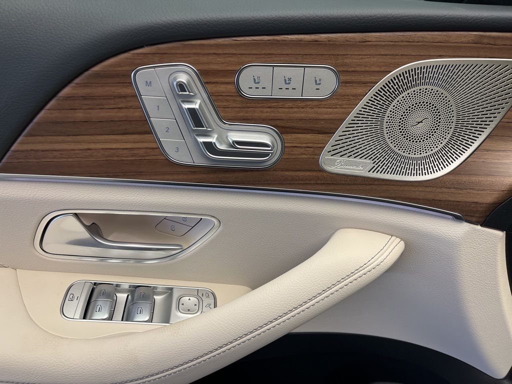 Thumbnail: 2026 Mercedes-Benz GLE - 12