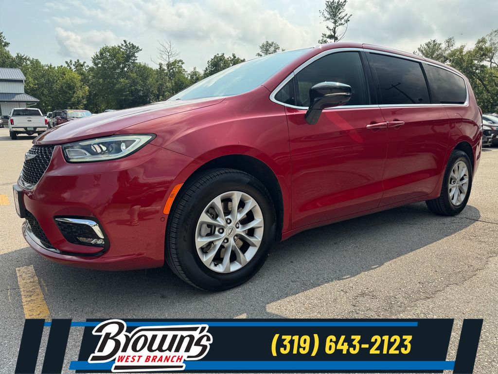 Red Hot Pearlcoat 2025 Chrysler Pacifica Minivan All-Wheel Drive 9-Speed Automatic