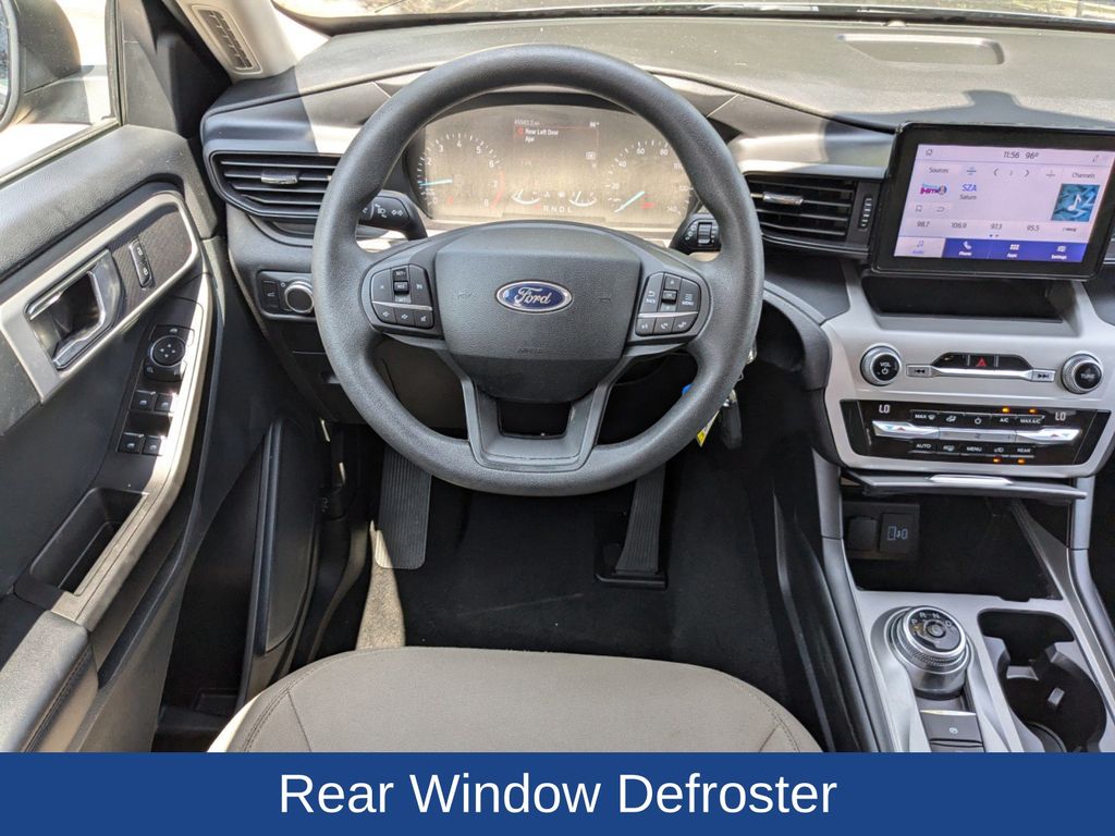 2021 Ford Explorer Base