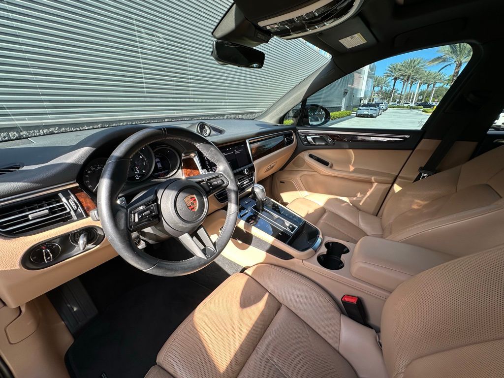 Thumbnail: 2024 Porsche Macan - 5