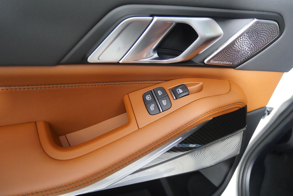 2026 BMW X7 M60i 13
