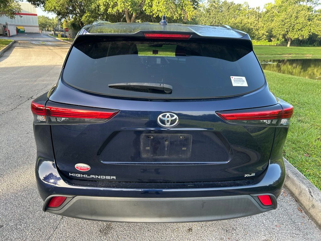 Thumbnail: 2020 Toyota Highlander - 4