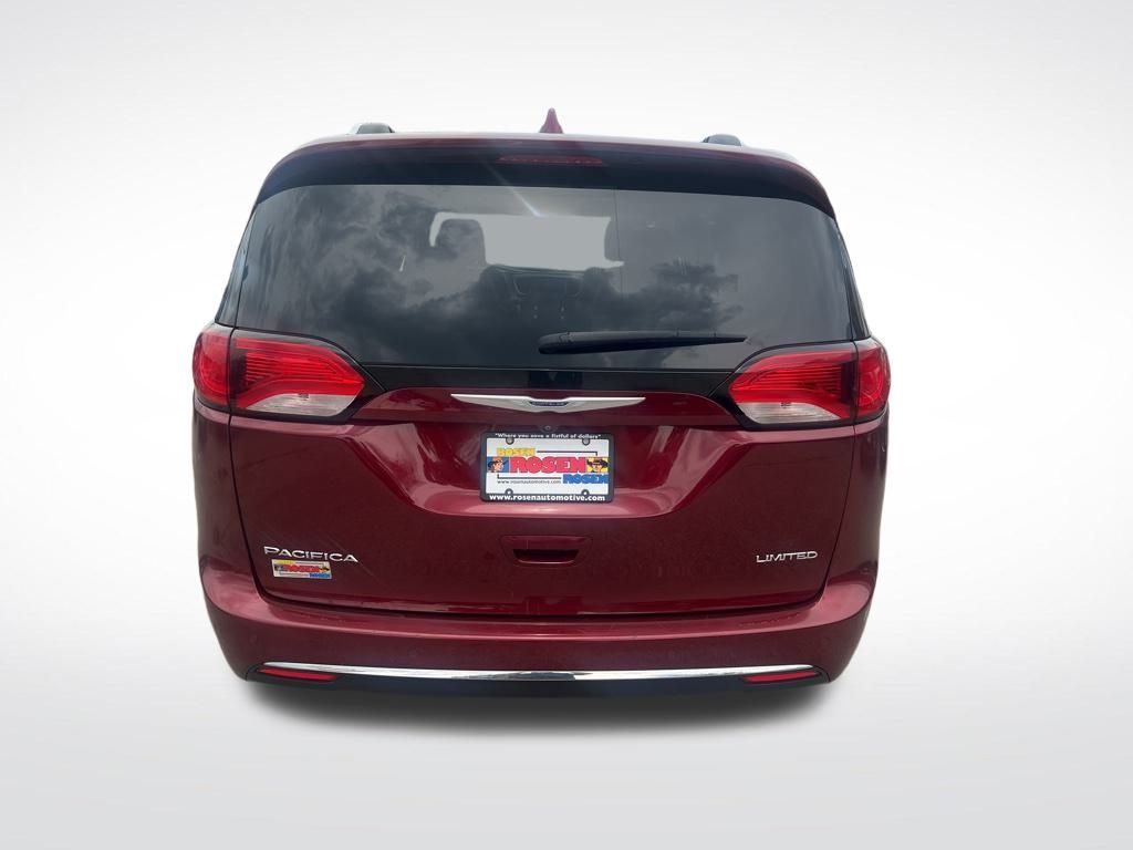 2018 Chrysler Pacifica Limited photo