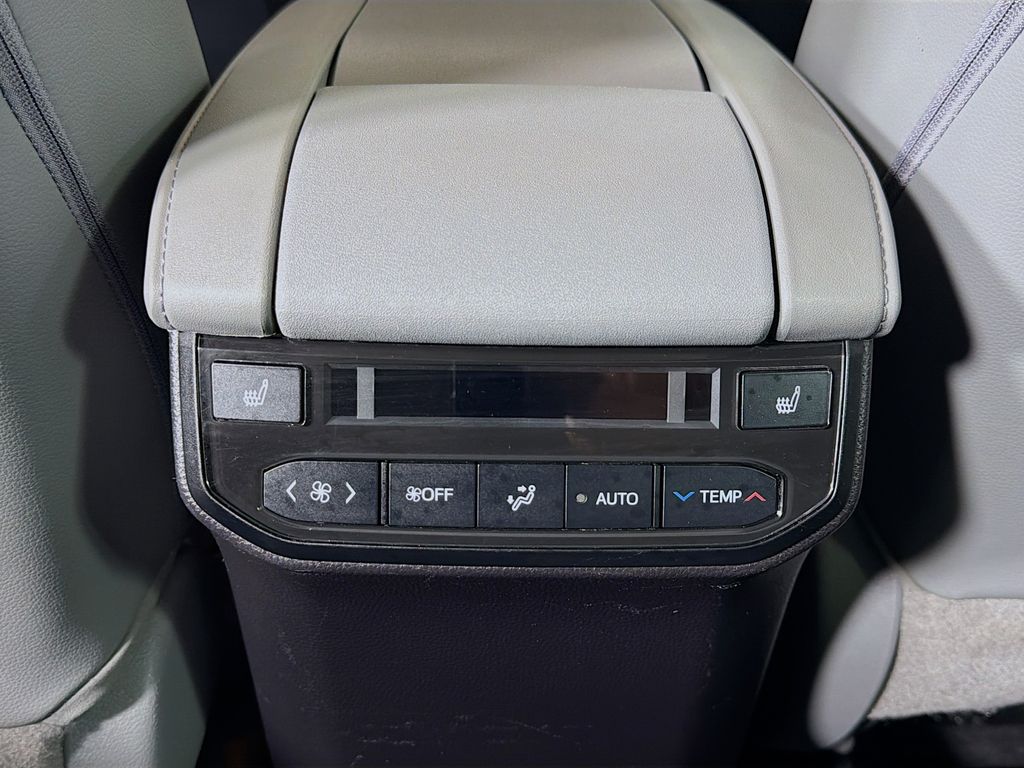 Used 2021 Toyota Highlander SUV