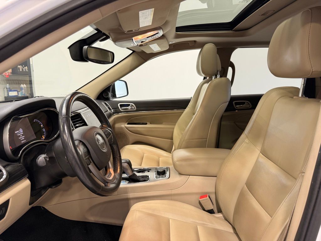 Thumbnail: 2021 Jeep Grand Cherokee - 10