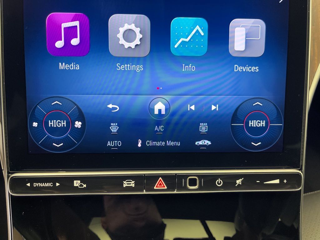 Thumbnail: 2025 Mercedes-Benz C-Class - 19