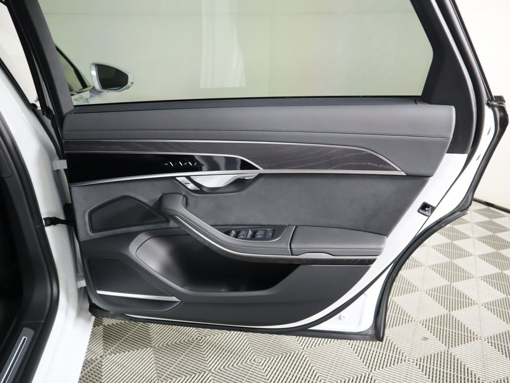 Thumbnail: 2025 Audi A8 - 28