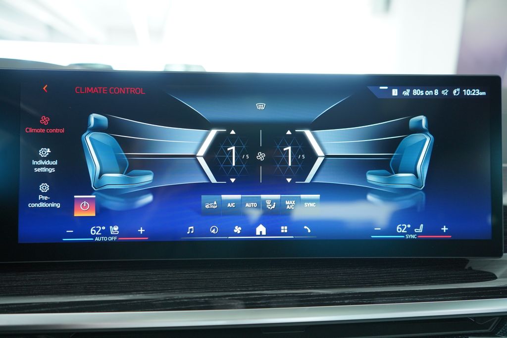 Thumbnail: 2026 BMW X6 - 16