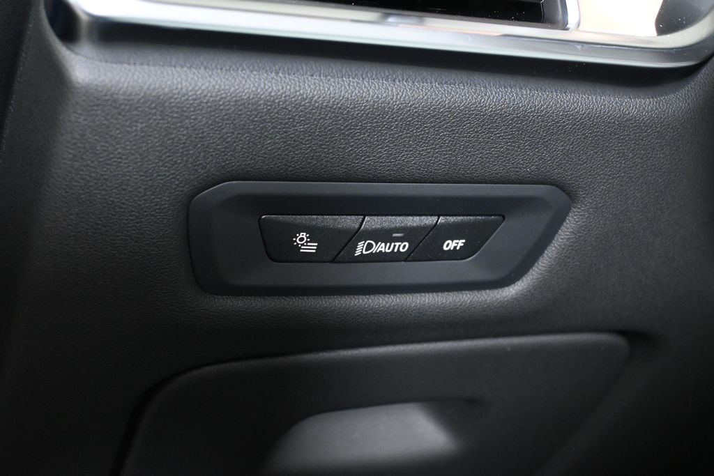 Thumbnail: 2026 BMW X5 - 27