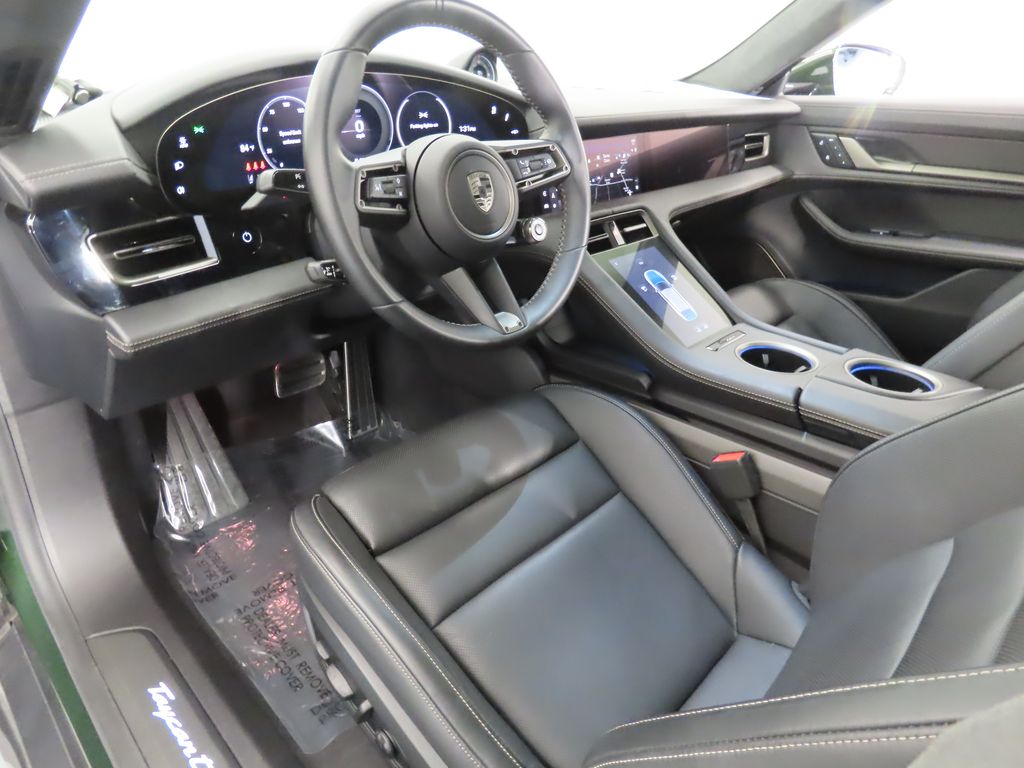 Thumbnail: 2025 Porsche Taycan - 4