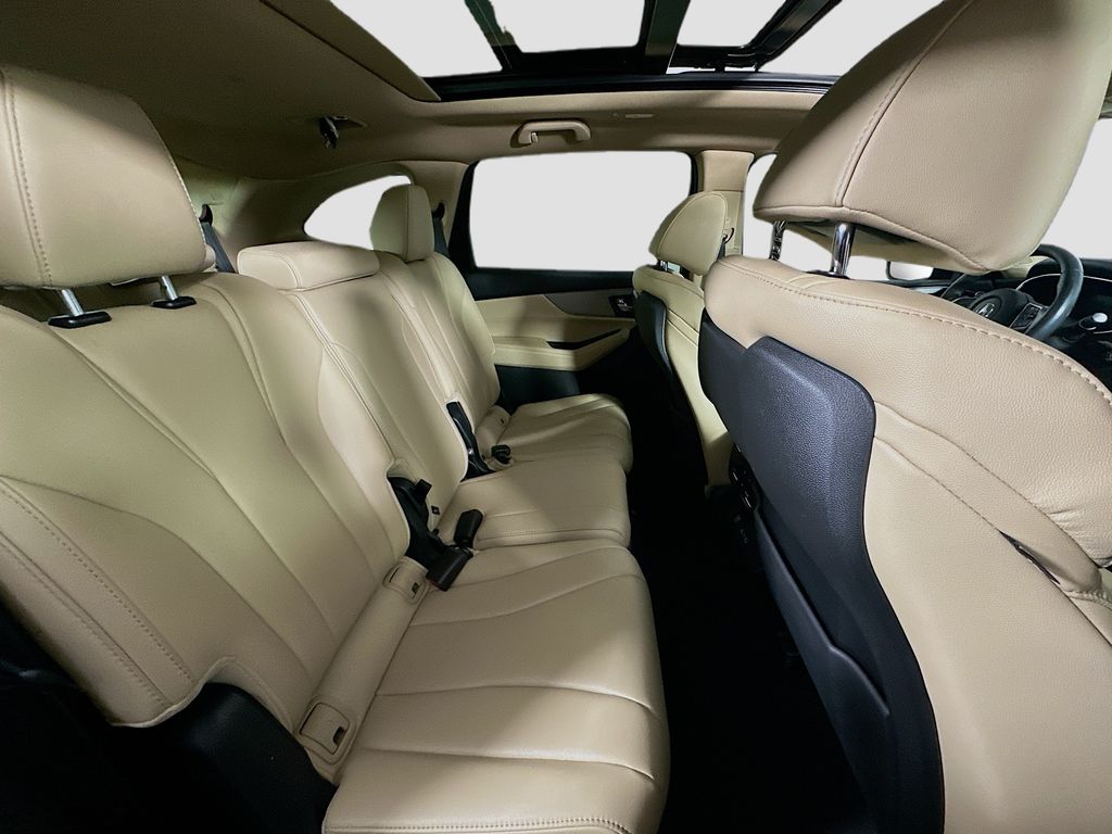 used 2024 Acura MDX car, priced at $38,999