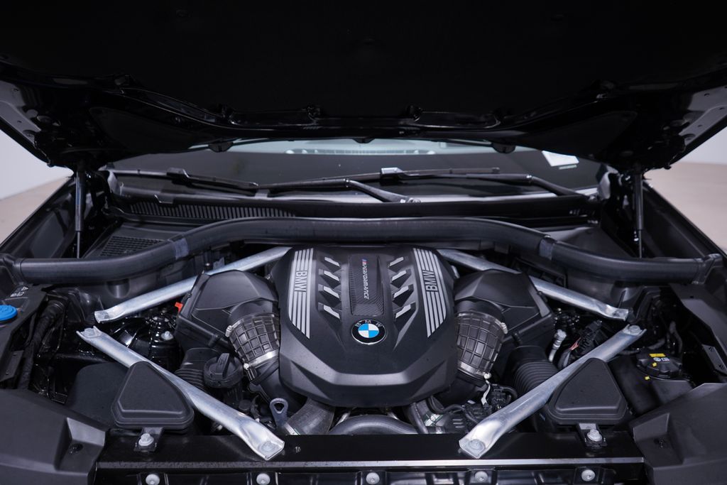 2022 BMW X6 M50i 24