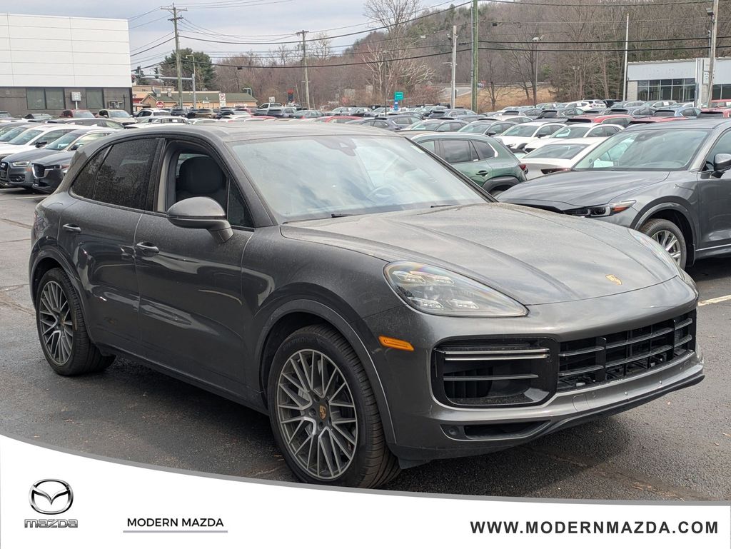 Quartzite Metallic 2019 Porsche Cayenne Turbo AWD SUV / Crossover All-Wheel Drive 8-Speed Automatic