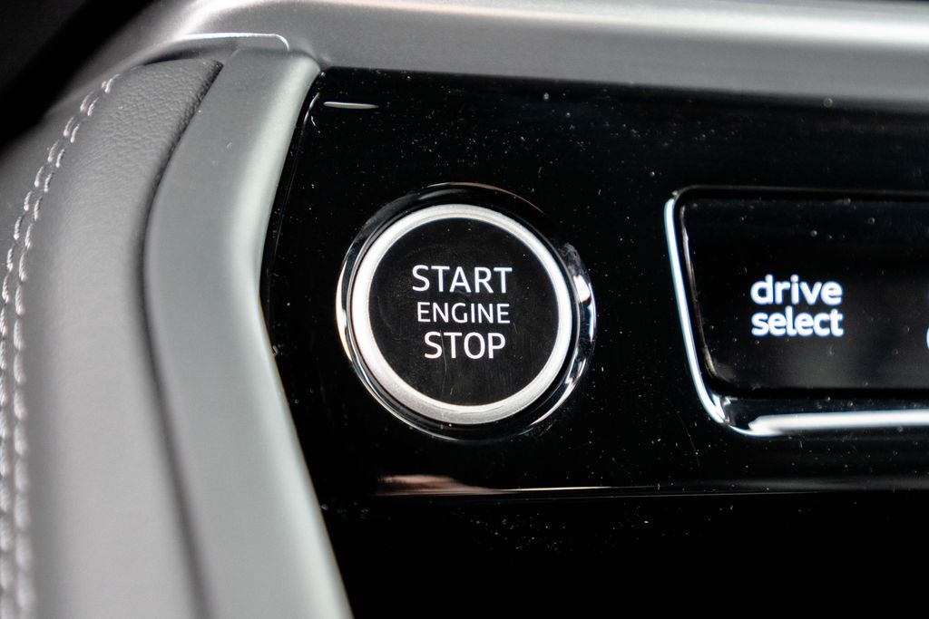 2025 Audi Q5 Premium - Photo 25