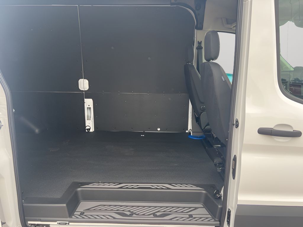 2025 Ford Transit-250