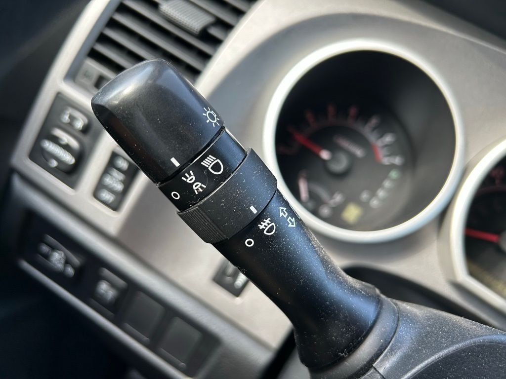 Thumbnail: 2011 Toyota Tundra - 21