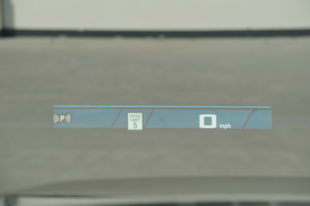 Thumbnail: 2026 BMW M5 - 9