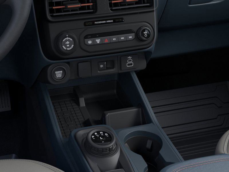 2025 Ford Maverick Lariat photo