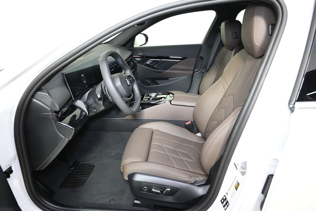 Thumbnail: 2026 BMW 5 Series - 14