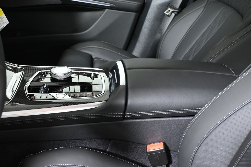 Thumbnail: 2026 BMW X7 - 25