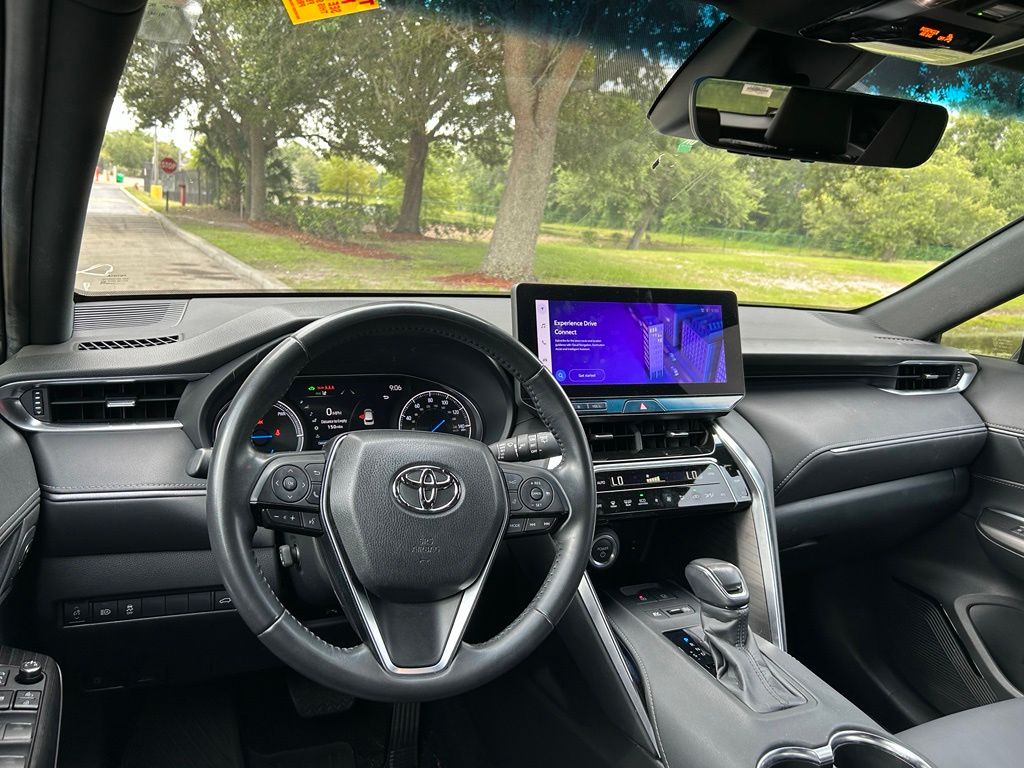 Thumbnail: 2024 Toyota Venza - 13