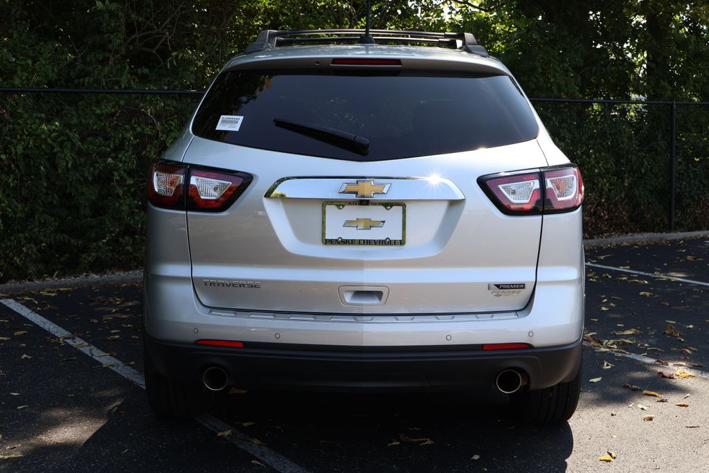 Thumbnail: 2017 Chevrolet Traverse - 6
