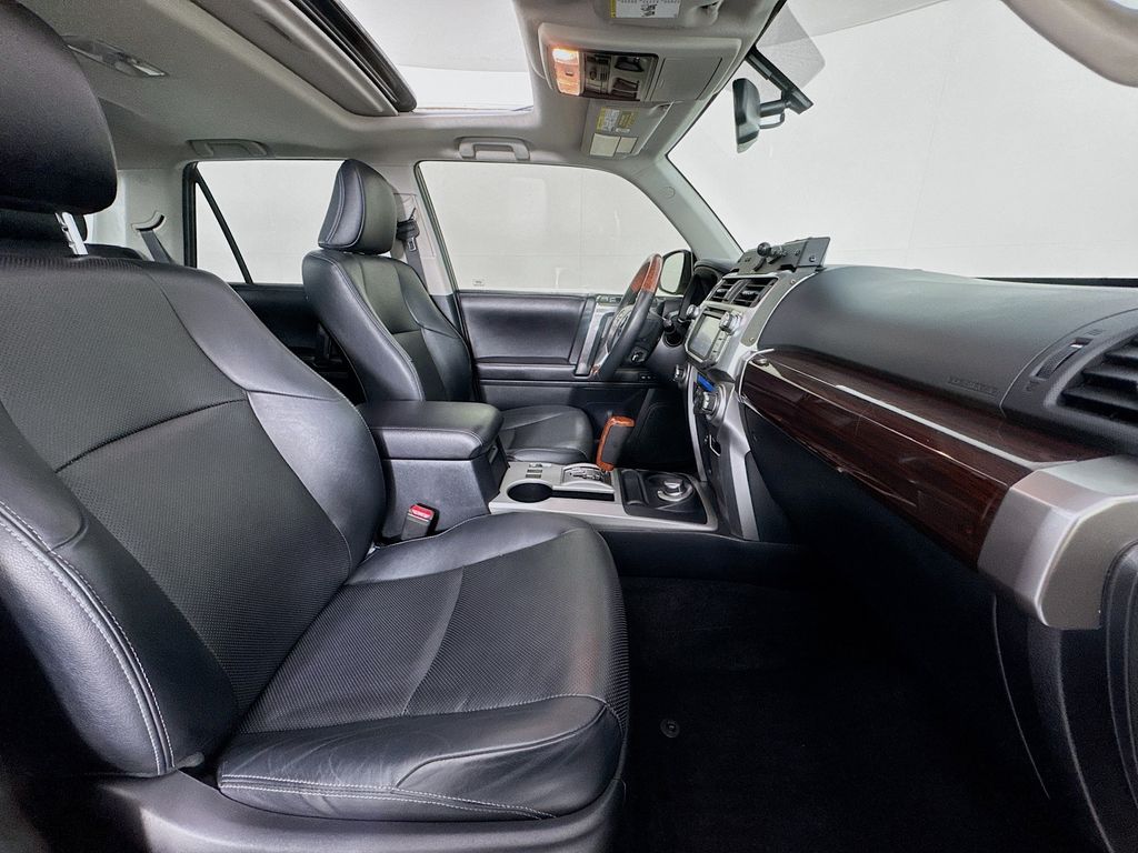 2017 Toyota 4Runner Limited photo