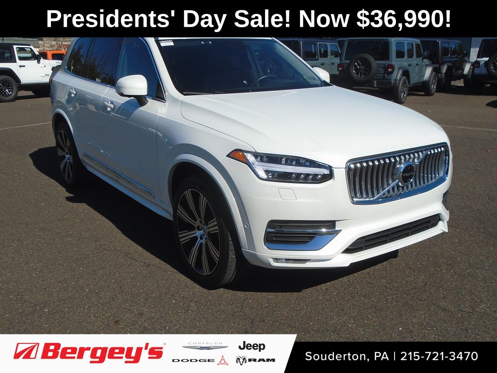 2022 Volvo XC90 T6 Inscription 7-Passenger AWD